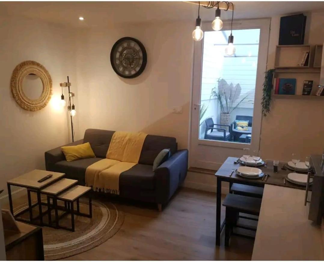 Апартаменти Le Petit Poitevin -Hyper Centre - Wi-Fi- Netflix Gratuit Ніор Екстер'єр фото